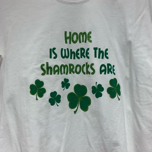 Home Is Where The Shamrocks Are T-Shirt sz XL EUC - Picture 1 of 4